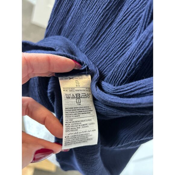 Old Navy Cold Shoulder Crepe Fabric Lightweight Top Size XL - Picture 9 of 12